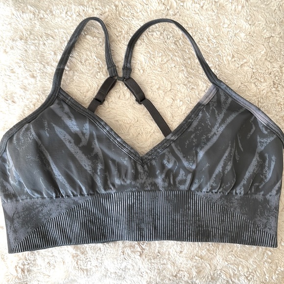 Lululemon Sports Bra - Picture 1 of 3